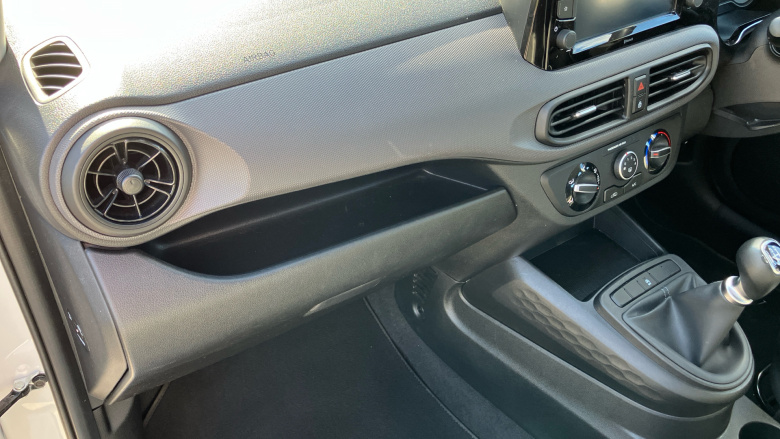 Hyundai i10 1.0 MPi SE Connect 5dr Petrol Hatchback